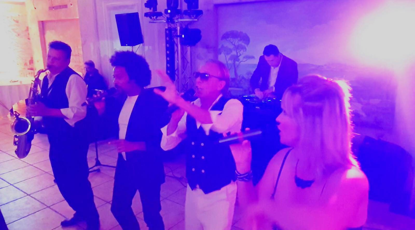 Musiciens et chanteurs de variété pour animation de soirée Nice Alpes-Maritimes