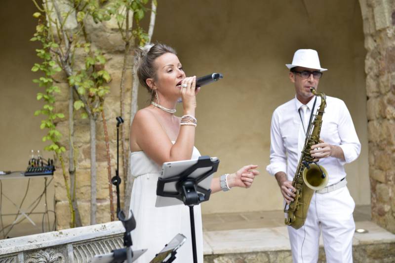 Excellent groupe de chanteurs et musiciens DJ Live pour mariage russe à Mougins - Côte d’Azur (06)