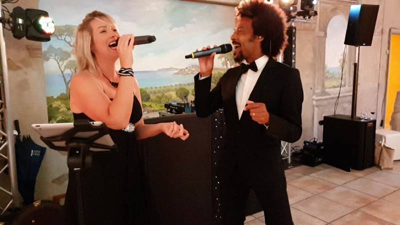 Réussir une animation musicale grâce à un groupe de musique exceptionnel pour mariage à Toulon