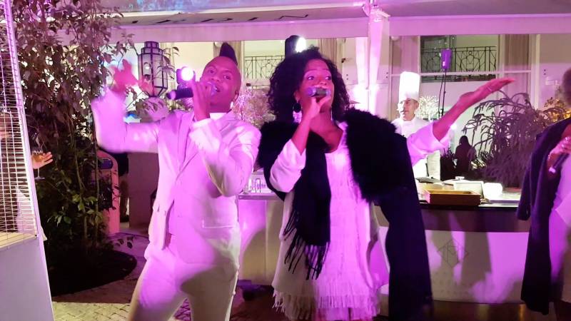 Chanteurs et chanteuses hors normes avec groupe de musique pour soirée de comité d’entreprise – Marseille (13)