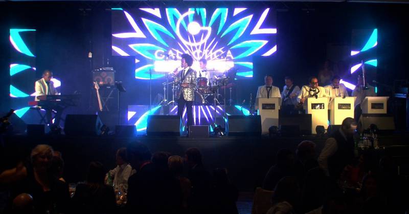Soirée de congrès avec un orchestre international à Marseille dans les Bouches du Rhône