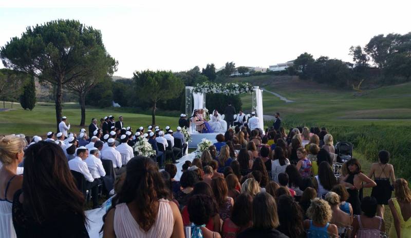 Musiciens et chanteurs sublimissimes avec le groupe de musique DJ Live pour votre mariage Juif à Toulon dans le Var (83)