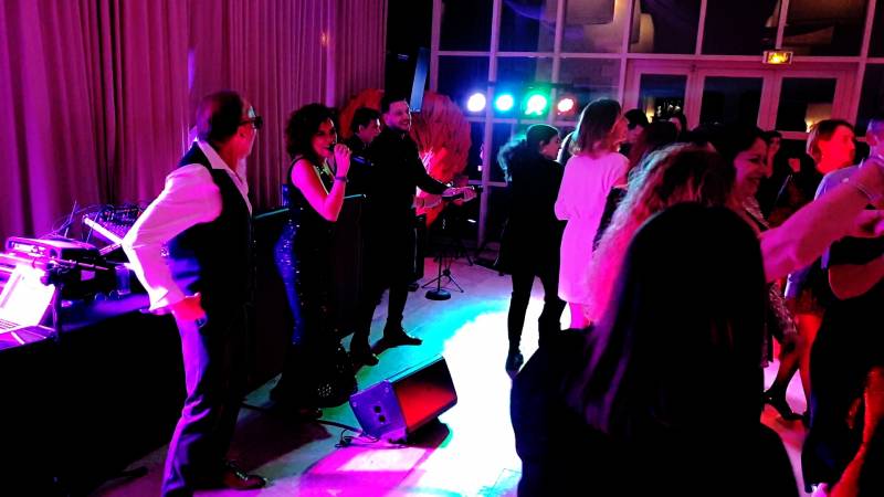 Meilleure animation musicale avec un groupe de musique DJ Live pour mariage à Toulon (83)