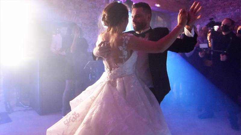 Ouverture de bal féerique avec chanteurs et orchestre pour mariage à Toulon dans le Var (83)