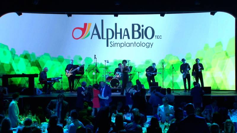 Groupe de musiciens et chanteurs - Orchestre DJ Live pour mariage à Nice - Alpes Maritimes (06)