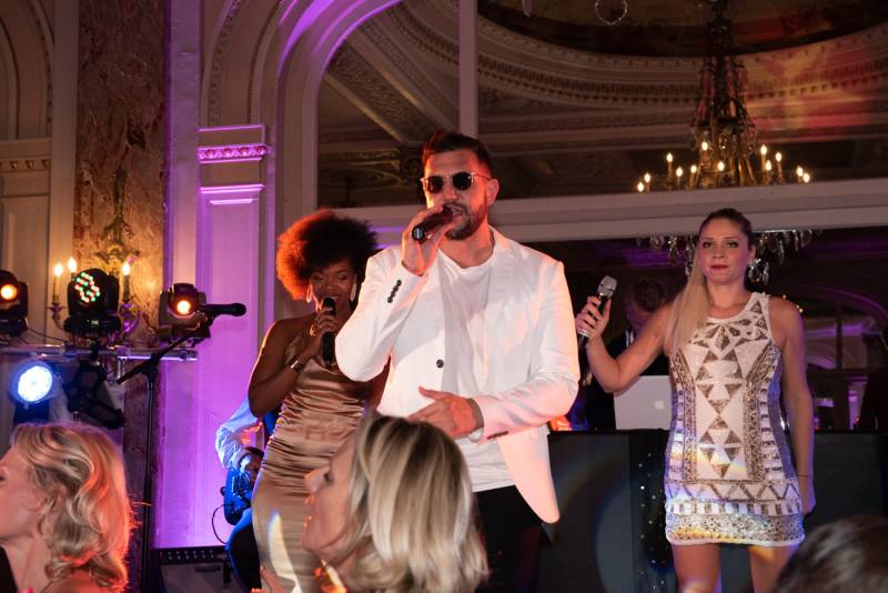 Rechercher un groupe de musique DJ Live pour mariage à Nice dans les Alpes Maritimes