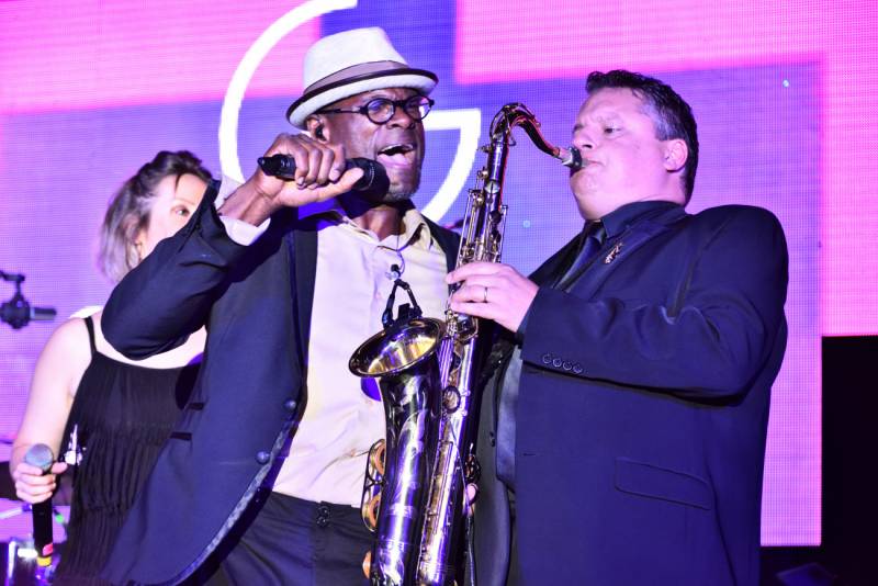 Groupe de musique Live Band avec saxophoniste pour mariage à Paris en Île de France (75)