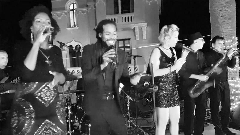 Classe et élégance avec le groupe de musique pour soirée privée à Paris en Île de France (75)