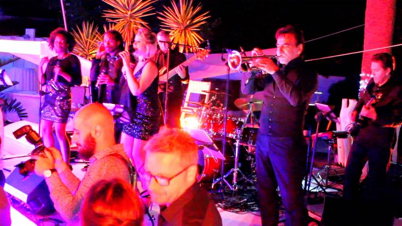 Où trouver un orchestre de variété avec DJ pour mariage à Lyon dans le Rhône (69)