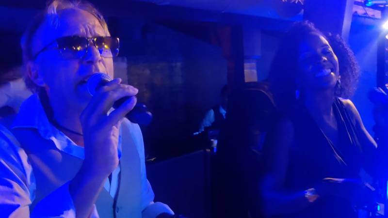 Où trouver un groupe de musique DJ Live pour mariage juif à Toulon dans le Var (83)