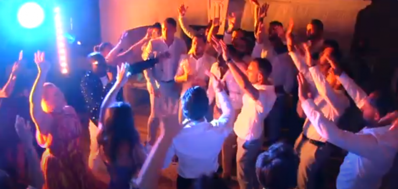 Groupe de chanteurs et musiciens DJ Live pour un mariage à Cannes dans les Alpes Maritimes