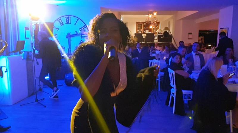 Réservez un orchestre DJ Live avec ses chanteurs et chanteuses professionnels pour mariage à Monaco – Monte Carlo