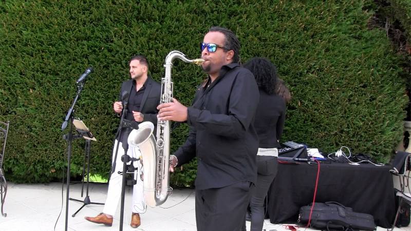 Saxophoniste haut de gamme pour cocktail de mariage à Toulon dans le Var (83)