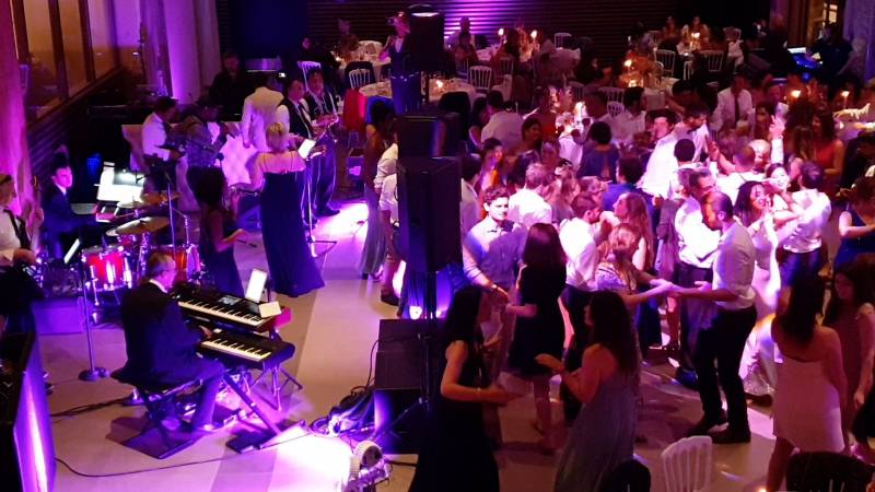 Groupe de musiciens et chanteurs – Orchestre DJ Live pour mariage à Monaco – Monte Carlo