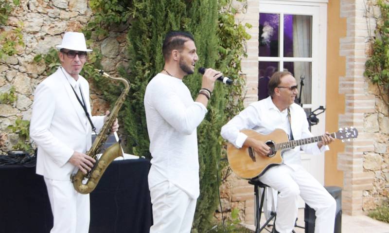 Saxophoniste de grand talent avec un groupe de musique pour mariage à Nice - Alpes-Maritimes (06)
