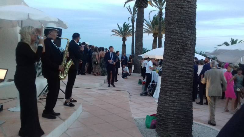 Spécialistes des animations musicales avec le groupe de musique pour mariage à Toulon (83)