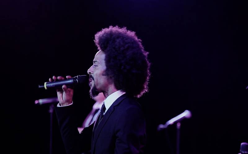 Chanteurs réputés avec orchestre international pour soirée d’entreprise à Nice dans les Alpes Maritimes (06)