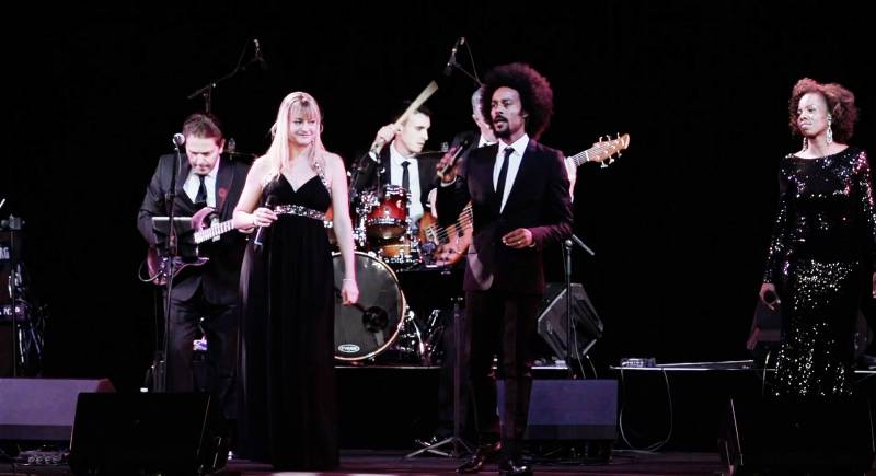 Groupe de musique, chanteurs et chanteuses pour soirée privée dans les Alpes Maritimes (06)