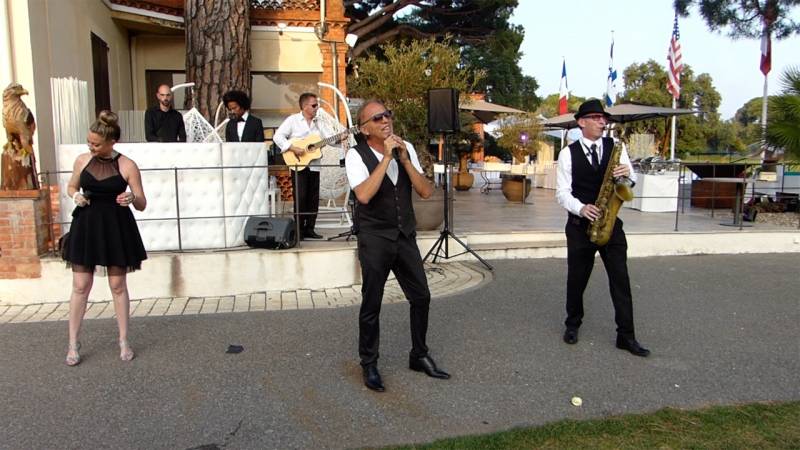 Où trouver un excellent saxophoniste pour un merveilleux cocktail  - mariage à Marseille dans les Bouches du Rhône