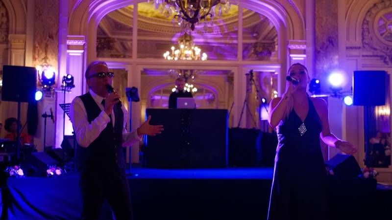 Groupe de musique Live band avec chanteurs haut de gamme pour mariage à Lyon (69)