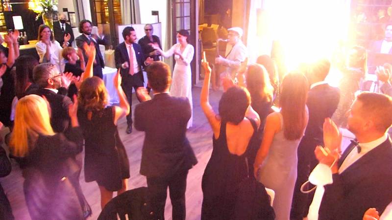 Agence artistique propose un excellent groupe de musique pour mariage à Cannes - Alpes-Maritimes (06)