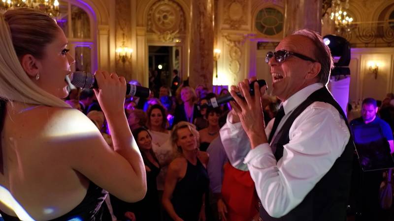 Réussir l’animation musicale avec le groupe de musique pour mariage à Marseille dans les Bouches-du-Rhône