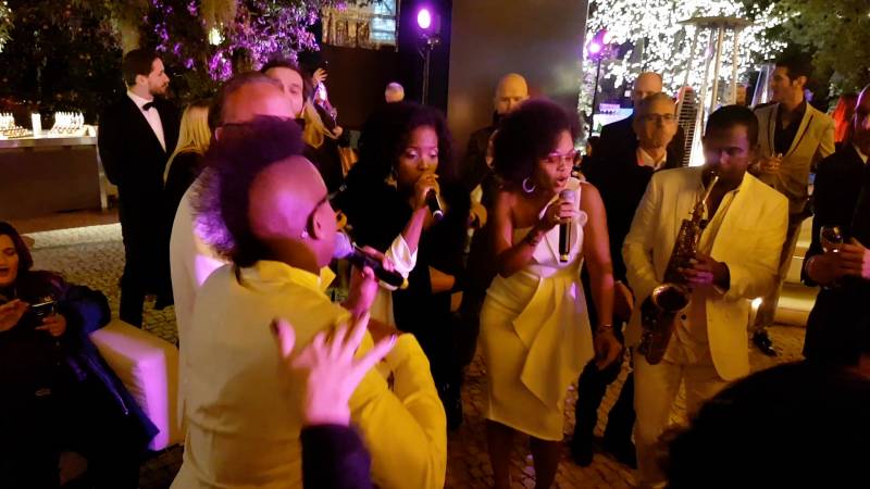 Excellentes animations musicales avec un groupe de musique professionnel pour soirées privées à Cannes (06)