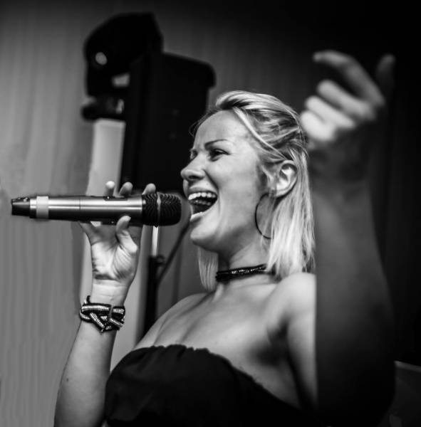 Chanteuse pour mariage Russe au Château Saint Georges à Grasse (06)