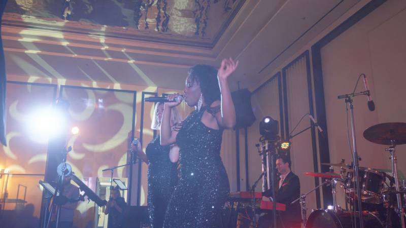 Orchestre de variété pour mariage à Cannes (06) et à Marseille (13) en région PACA