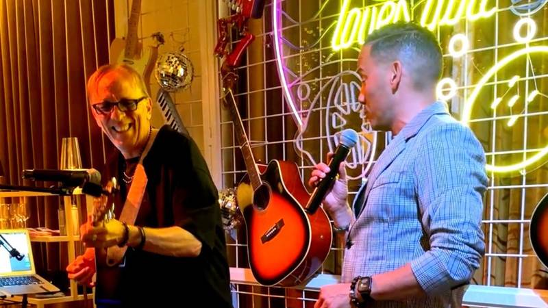 Chanteuses, chanteurs, musiciens internationaux pour cocktail de mariage à Toulon dans le Var (83)