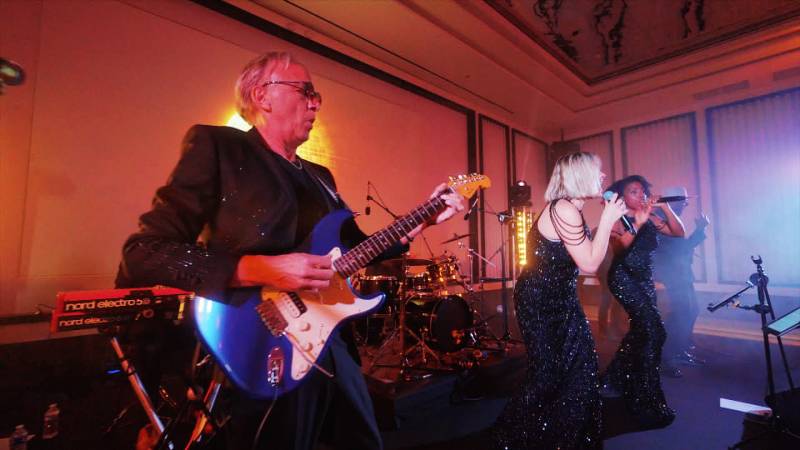 Mariage juif avec orchestre et chanteurs professionnels pour l’animation musicale à Toulon dans le Var