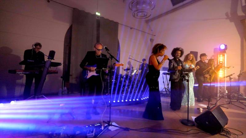 Orchestre de variété internationale pour votre soirée de congrès à Paris en Île de France