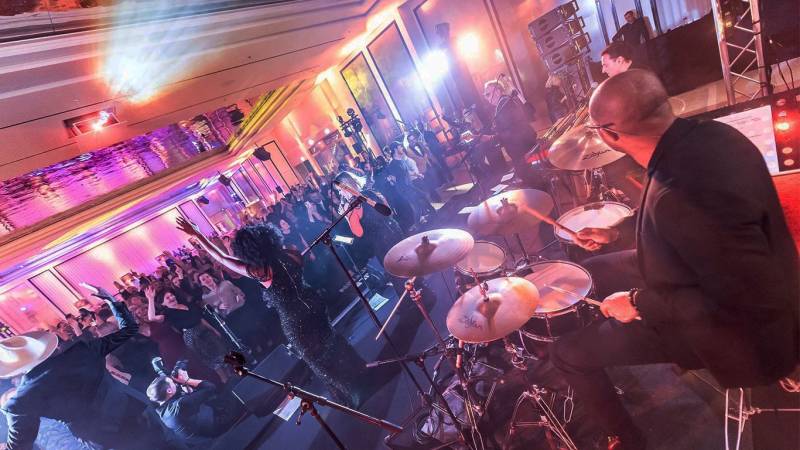 Soirée de gala avec orchestre DJ Live – Animation musicale à Lyon dans le Rhône (69)